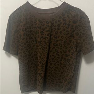Uniqlo Brown Leopard Print Short Sleeve Tee